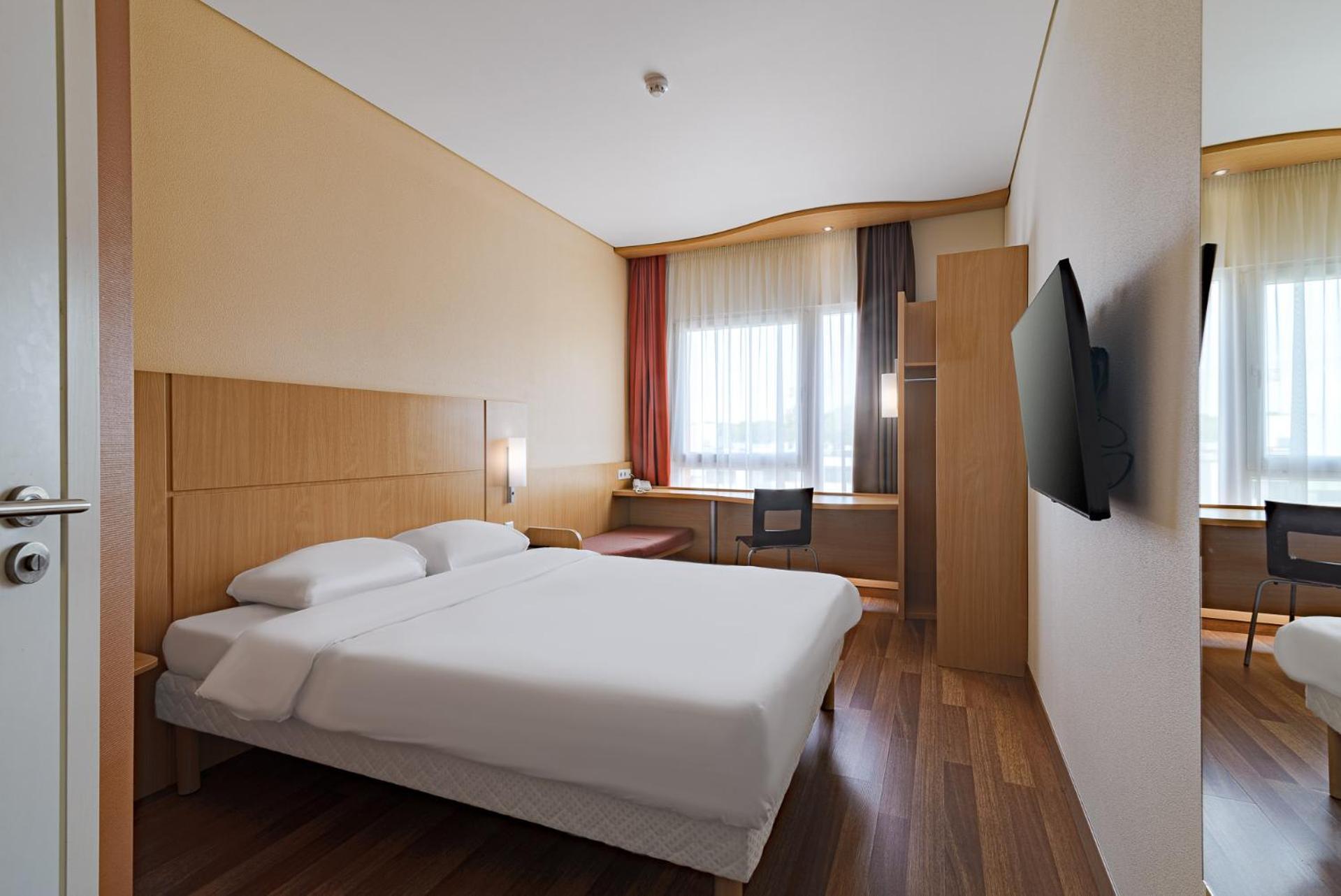 Ibis Kaunas Centre Екстер'єр фото