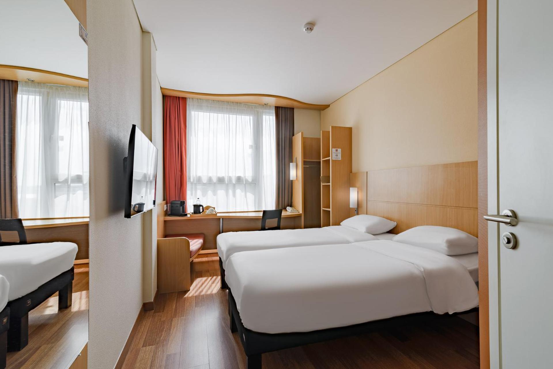 Ibis Kaunas Centre Екстер'єр фото